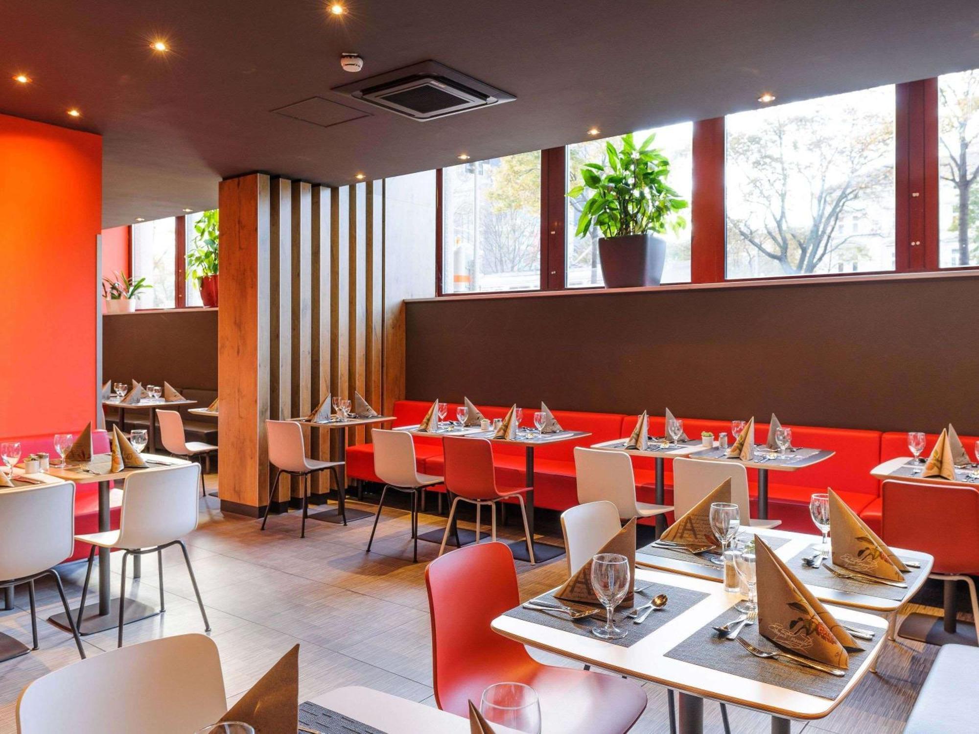 Ibis Wien Mariahilf Esterno foto