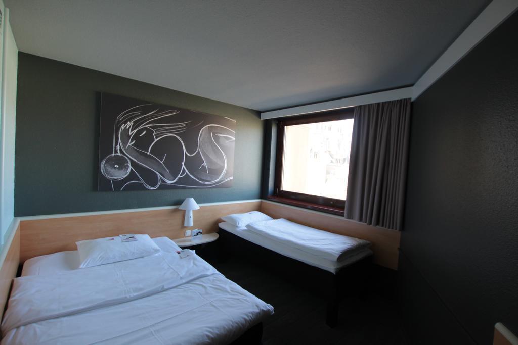 Ibis Wien Mariahilf Esterno foto