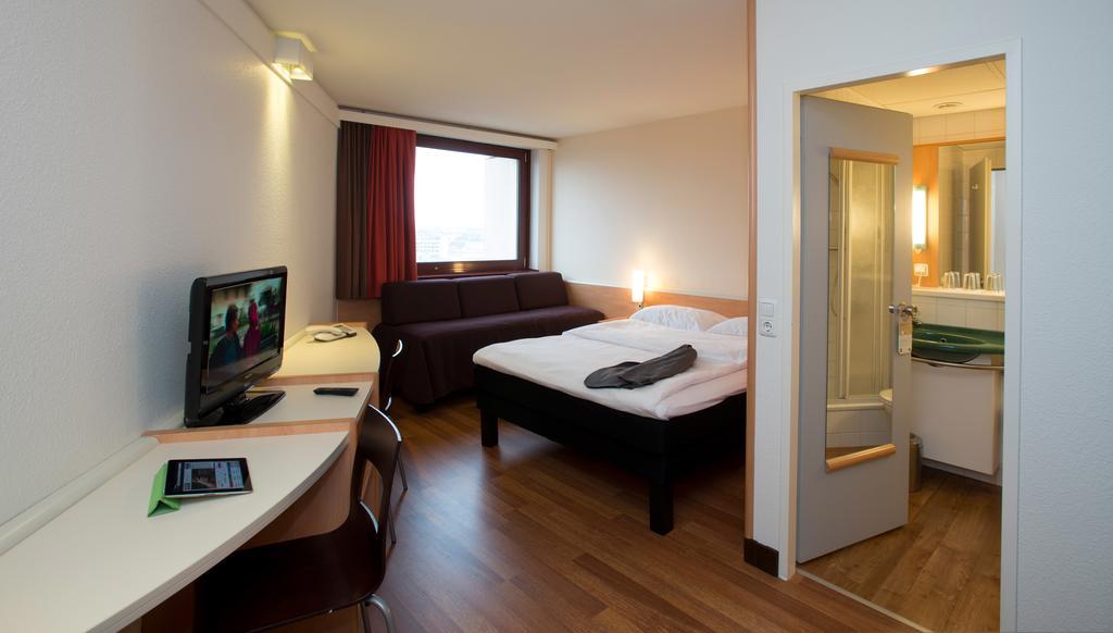 Ibis Wien Mariahilf Esterno foto