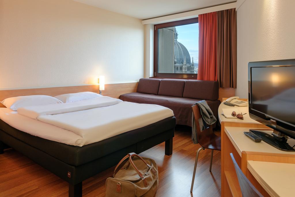 Ibis Wien Mariahilf Esterno foto