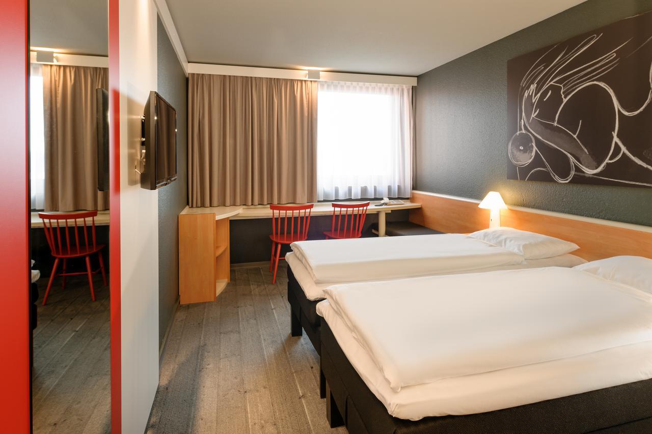 Ibis Wien Mariahilf Esterno foto